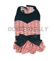Robe élégante rouge avec noeud noir