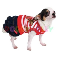 Red skirt tanktop stripe